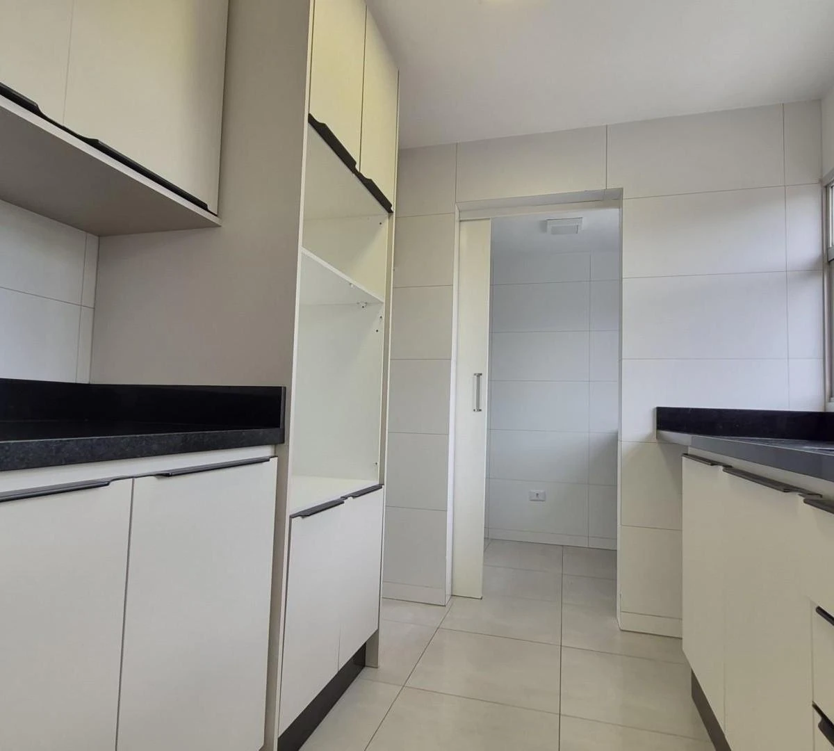 Квартира: 2 спальні, 1 з власною ванною кімнатою, 110 м² — photo 4