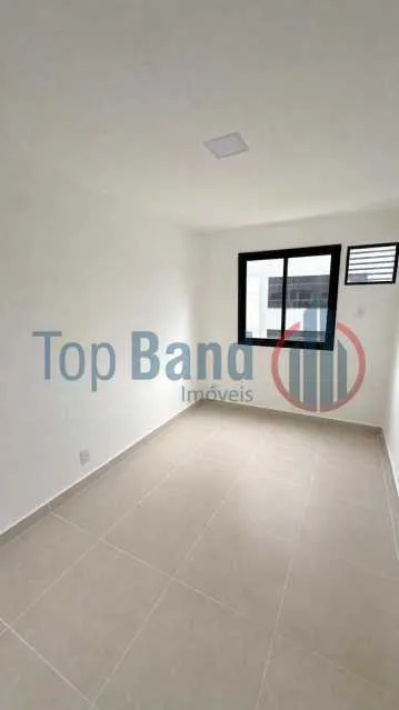 1-bedroom apartment with a balcony and open kitchen — photo 7