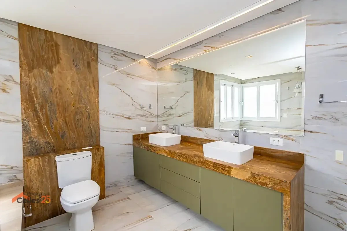 Furnished house, 275 m², with a glass-enclosed balcony — photo 26