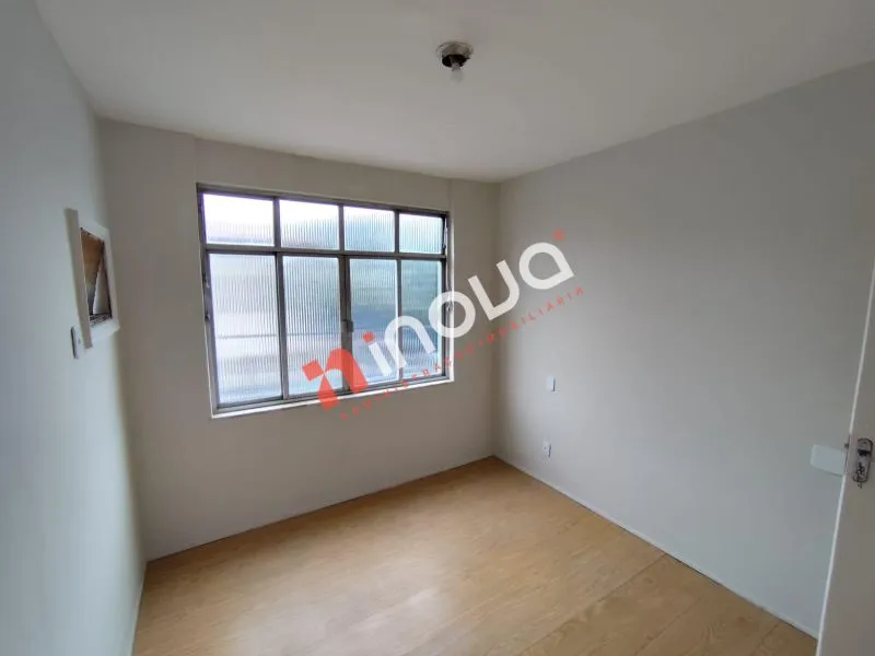 Casa sem mobília com 3 quartos e 1 banheiro — photo 3
