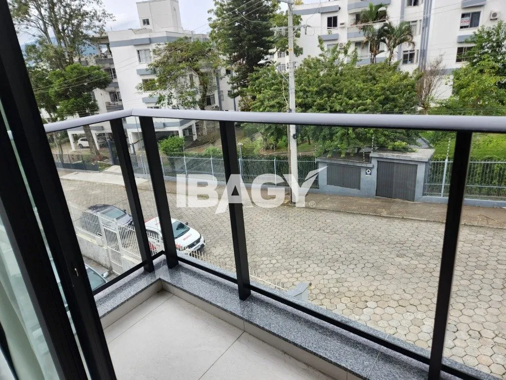 Furnished 35 m² studio with 1 bedroom and 1 bathroom — photo 10