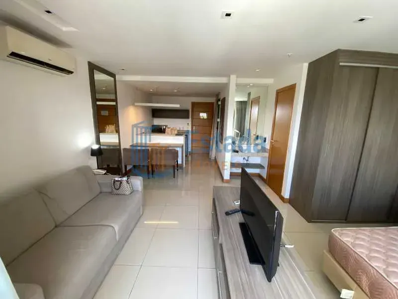 Apartamento amueblado de 1 dormitorio y 30 m² con cocina abierta