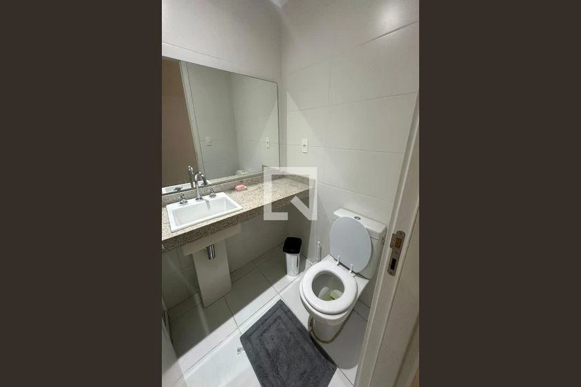 Furnished 2-bedroom apartment with balcony — photo 38