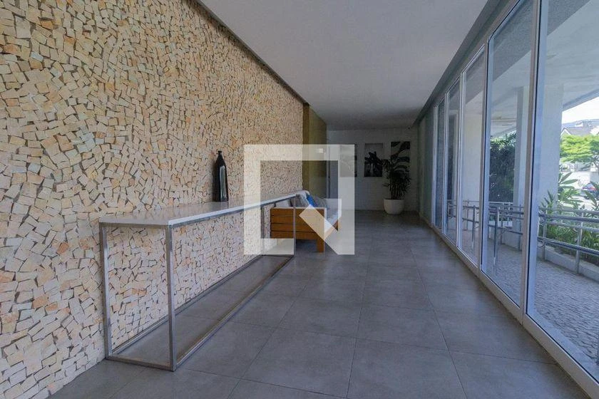 Furnished 70 m² apartment with open-plan kitchen — photo 43