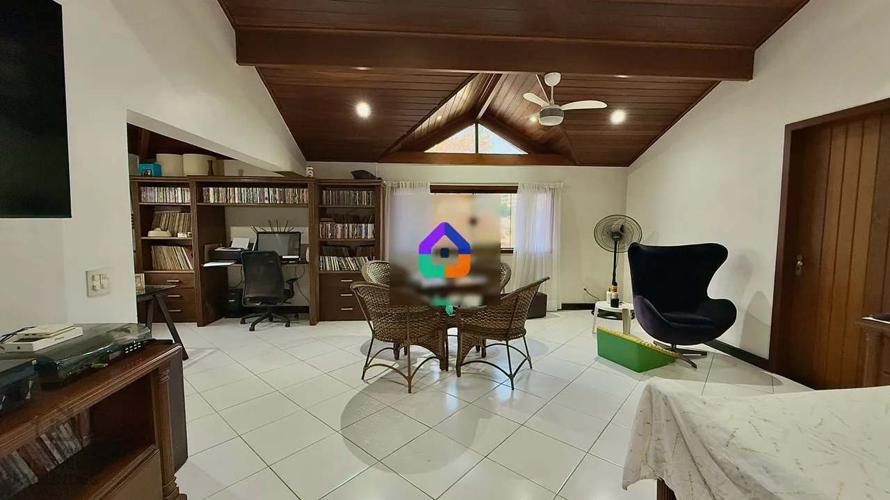 Condo house with 5 bedrooms and a built-in grill balcony — photo 7