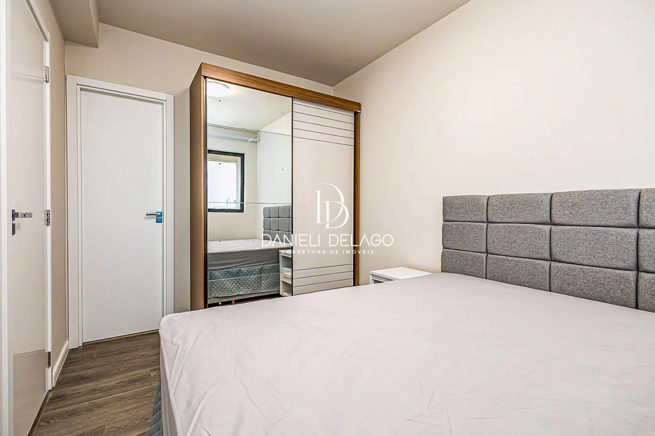 One-bedroom apartment with a park view in Curitiba — photo 16