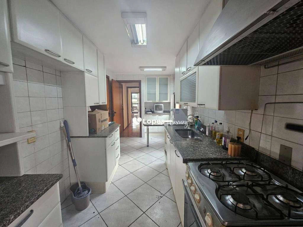 136 m² apartment with 3 bedrooms and 2 parking spaces — photo 22