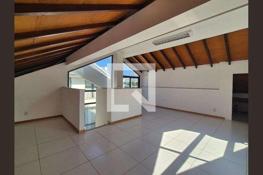 Casa em condomínio com 4 suítes e 150 m² — photo 23