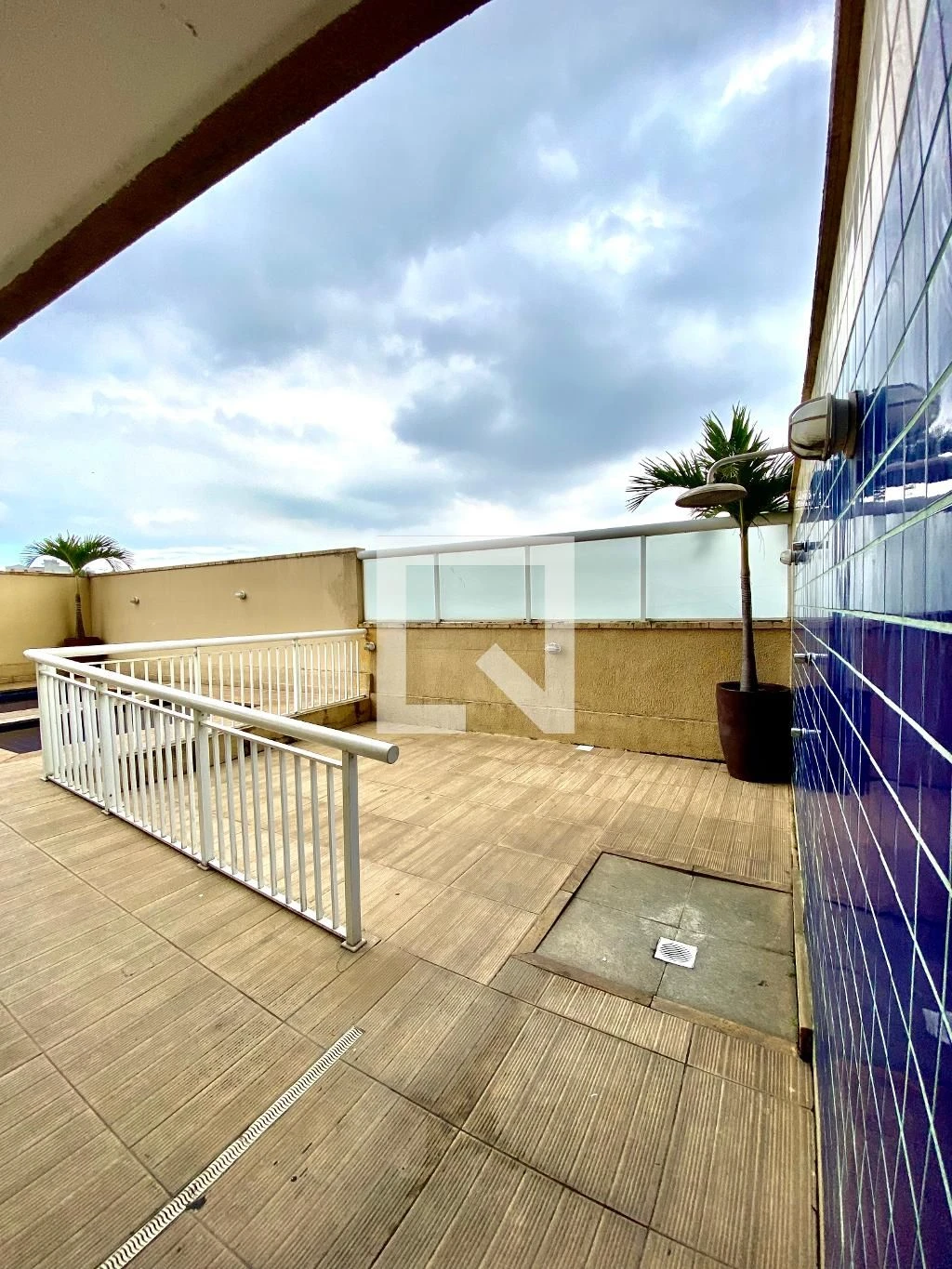 Apartamento de 2 quartos em condomínio com piscina — photo 43