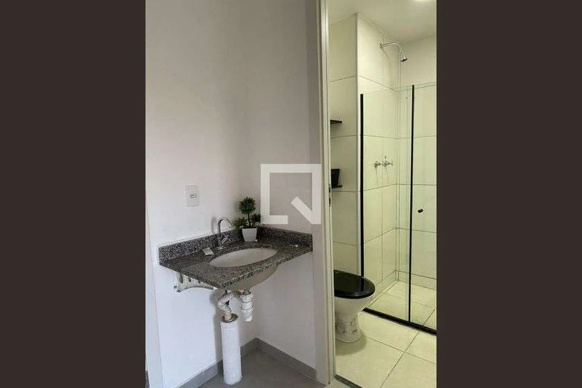 43 m² rental apartment with 2 bedrooms and a balcony — photo 2