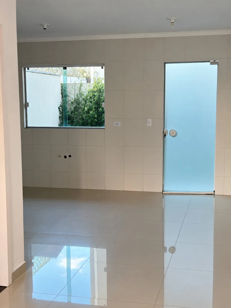 3-bedroom, 100 m² house in Curitiba — photo 2