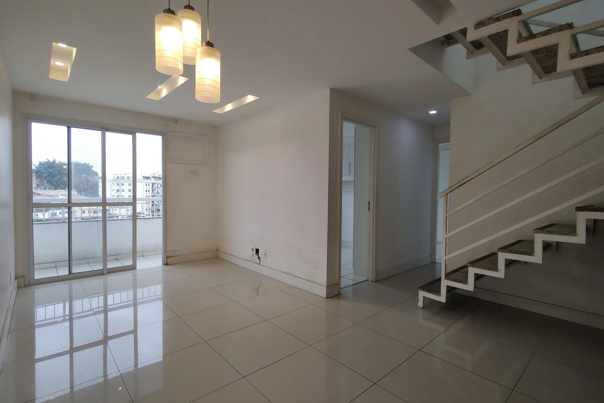 Furnished apartment with 3 bedrooms and 2 parking spots — photo 12