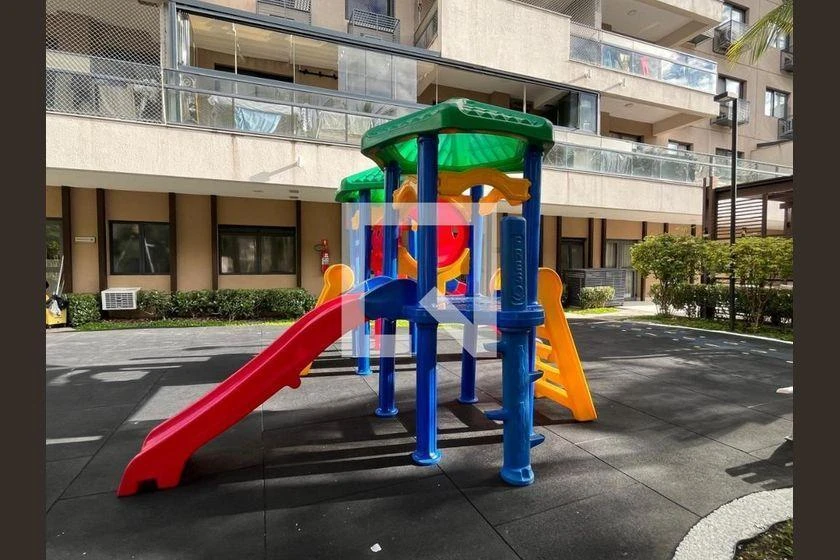 3-bedroom apartment in a building with a gym — photo 43