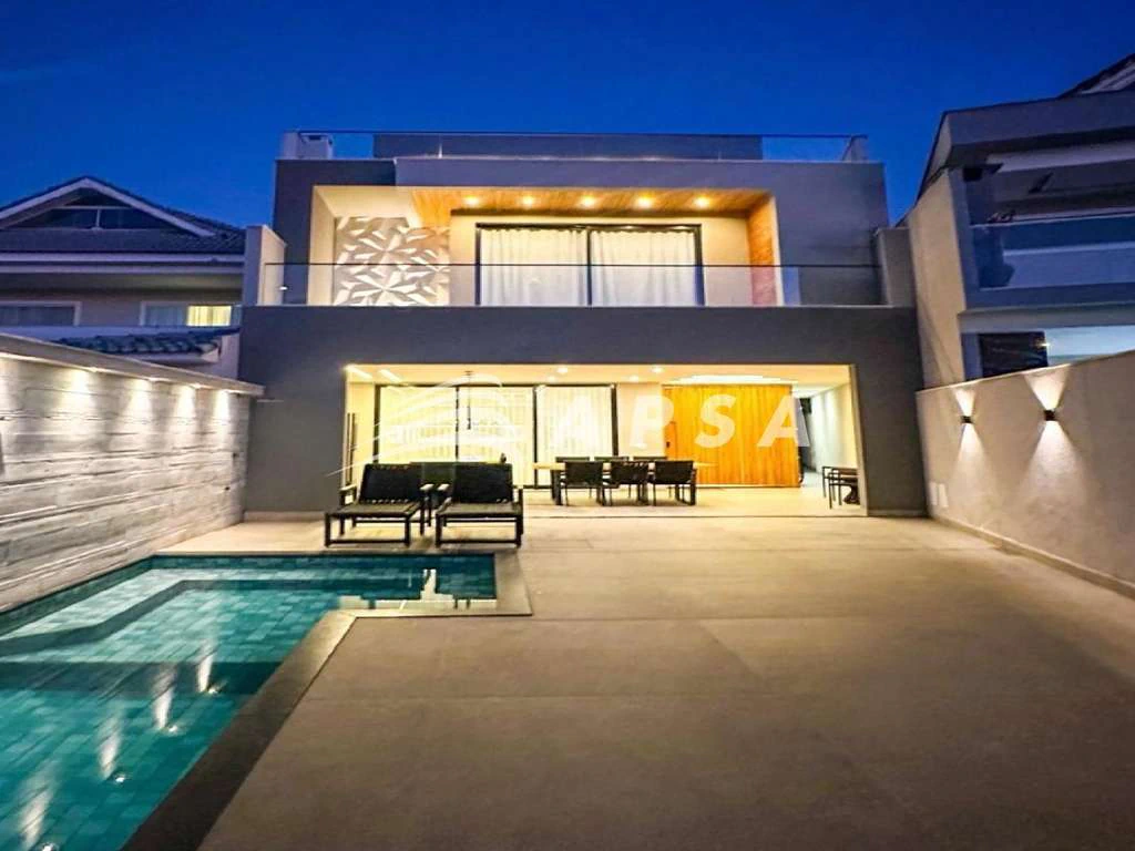 Furnished triplex house with 490 m², 5 en-suite rooms — photo 13