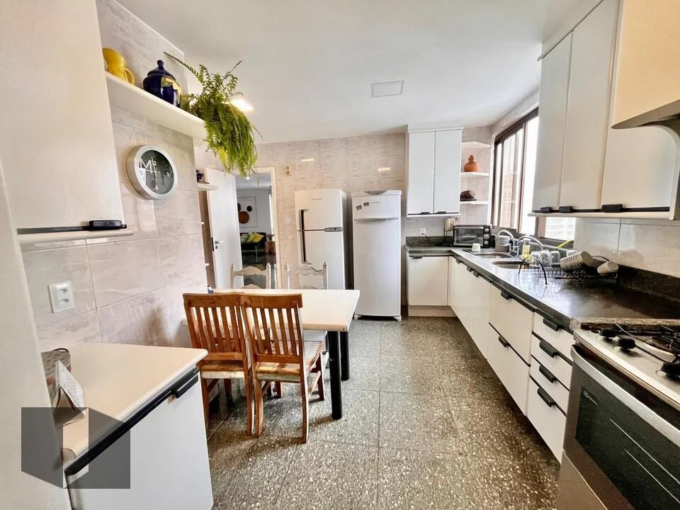 Apartamento mobiliado com 4 quartos e cozinha a gás — photo 11