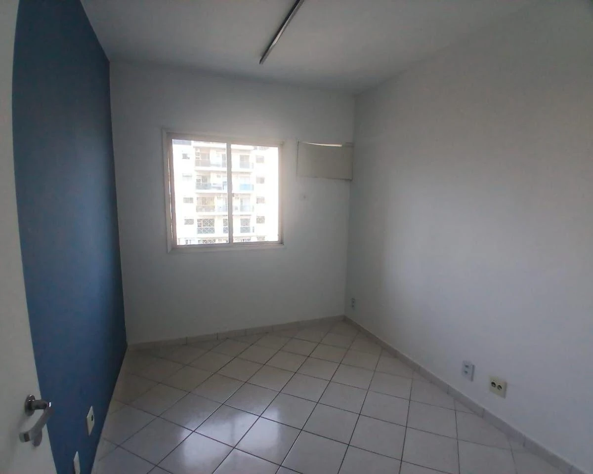 Apartamento de 2 quartos em condomínio com piscina — photo 11