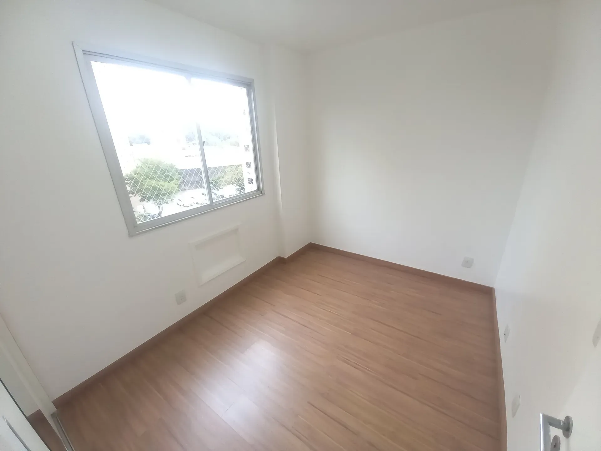 Apartment on the 3rd floor with wood or laminate floors — photo 6