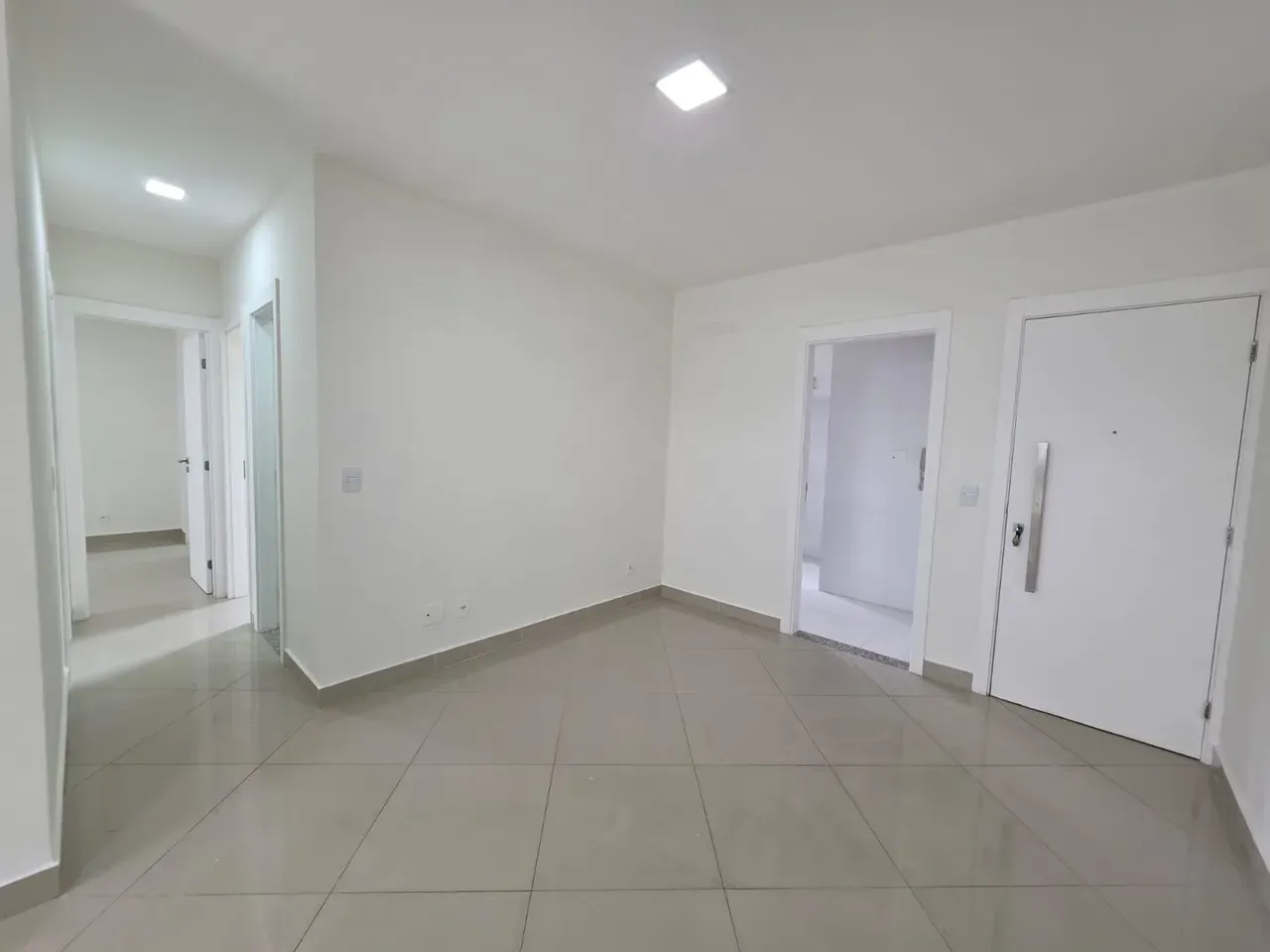 3-bedroom apartment, 1 with its own bathroom, 85 m² — photo 19