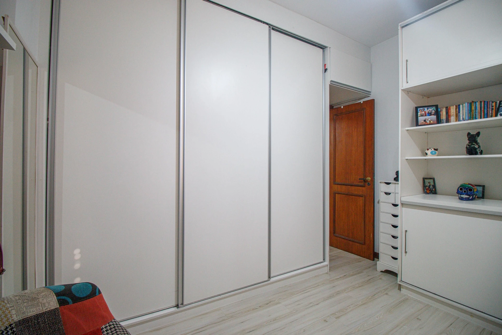 Furnished 2-bedroom apartment with 2 bathrooms and pet-friendly policy — photo 14