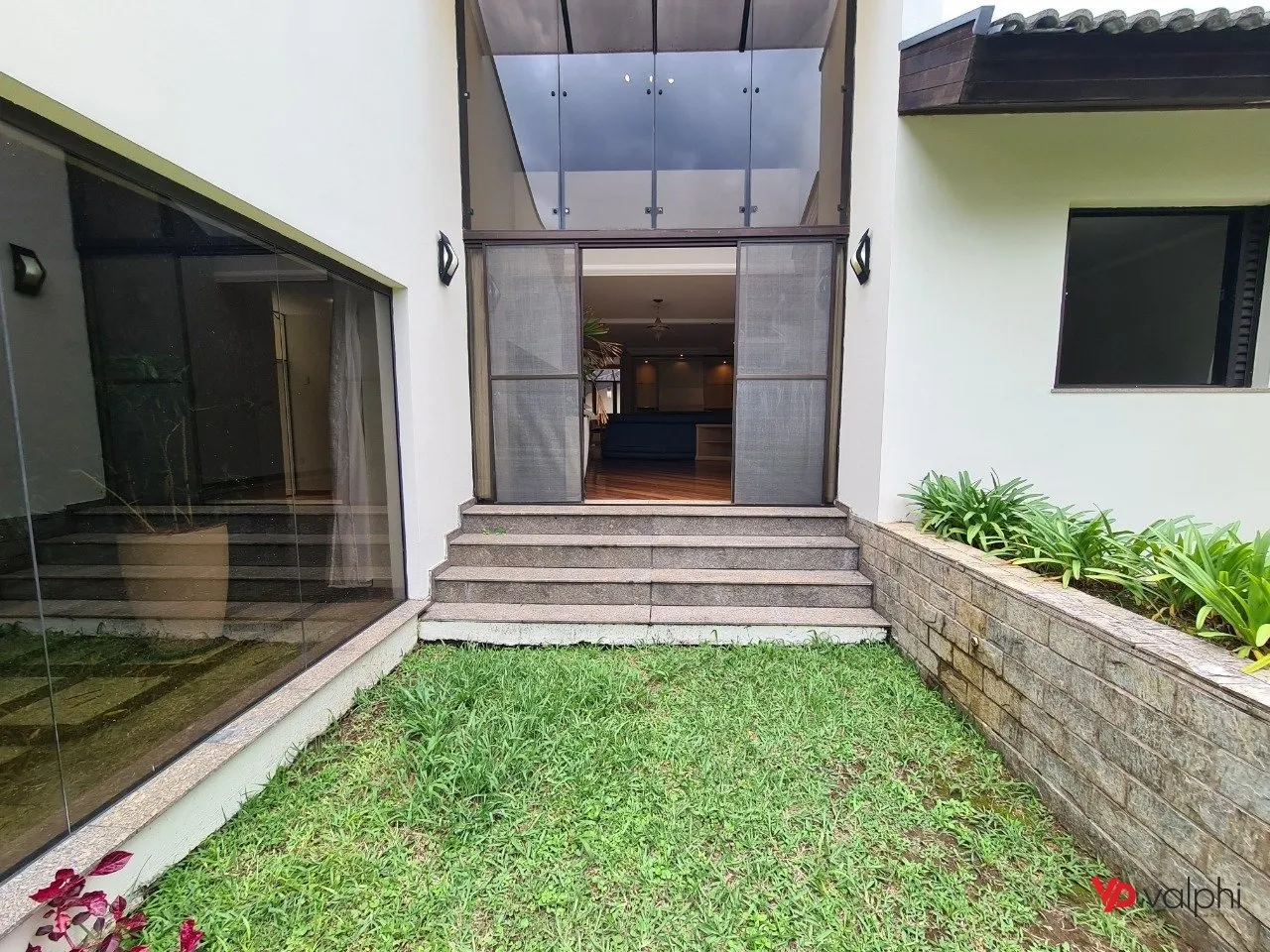Condo house with 3 en-suite bedrooms and private garden — photo 12