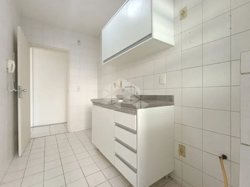 One-bedroom, 34 m² apartment in Florianópolis — photo 2