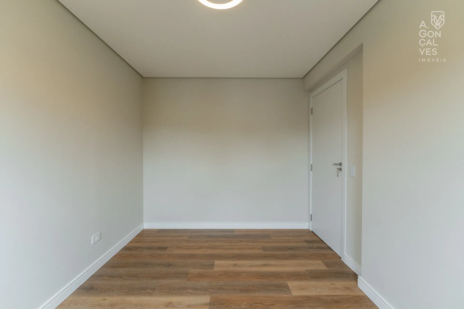 Apartment, 161 m², with floor-to-ceiling windows — photo 7