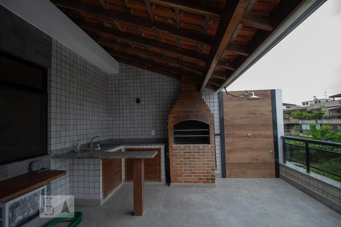 3-bedroom apartment with a balcony and built-in BBQ — photo 14