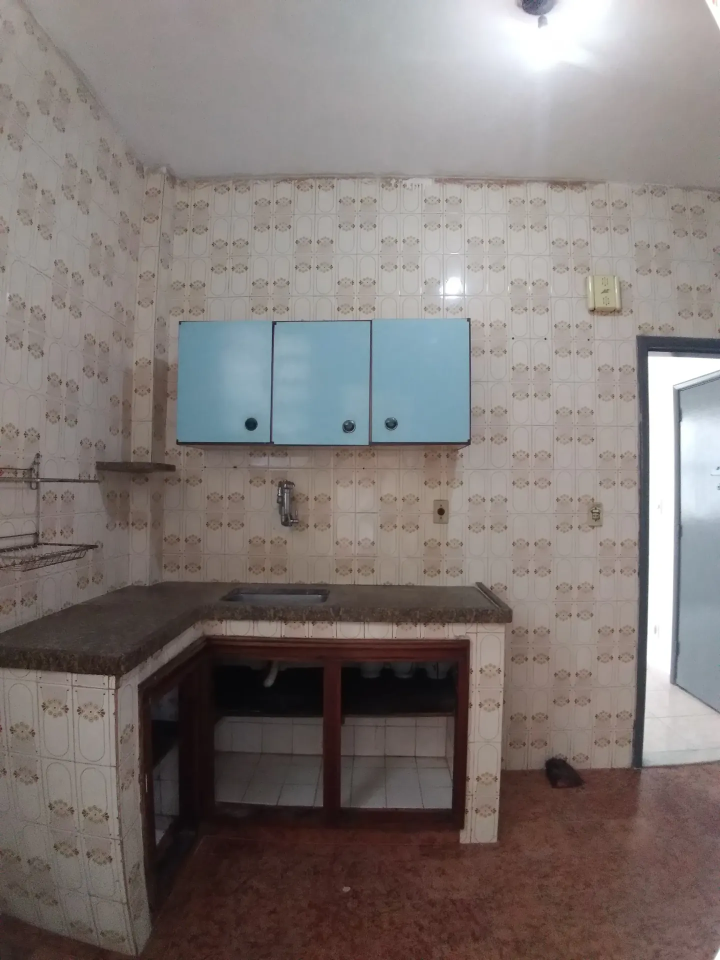 Невмеблированная квартира с 2 спальнями и отдельной кухней — photo 23