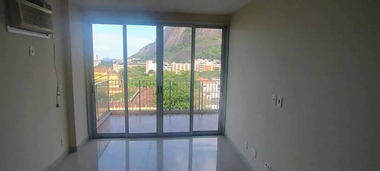 90 m² apartment with 2 bedrooms and a balcony — photo 7