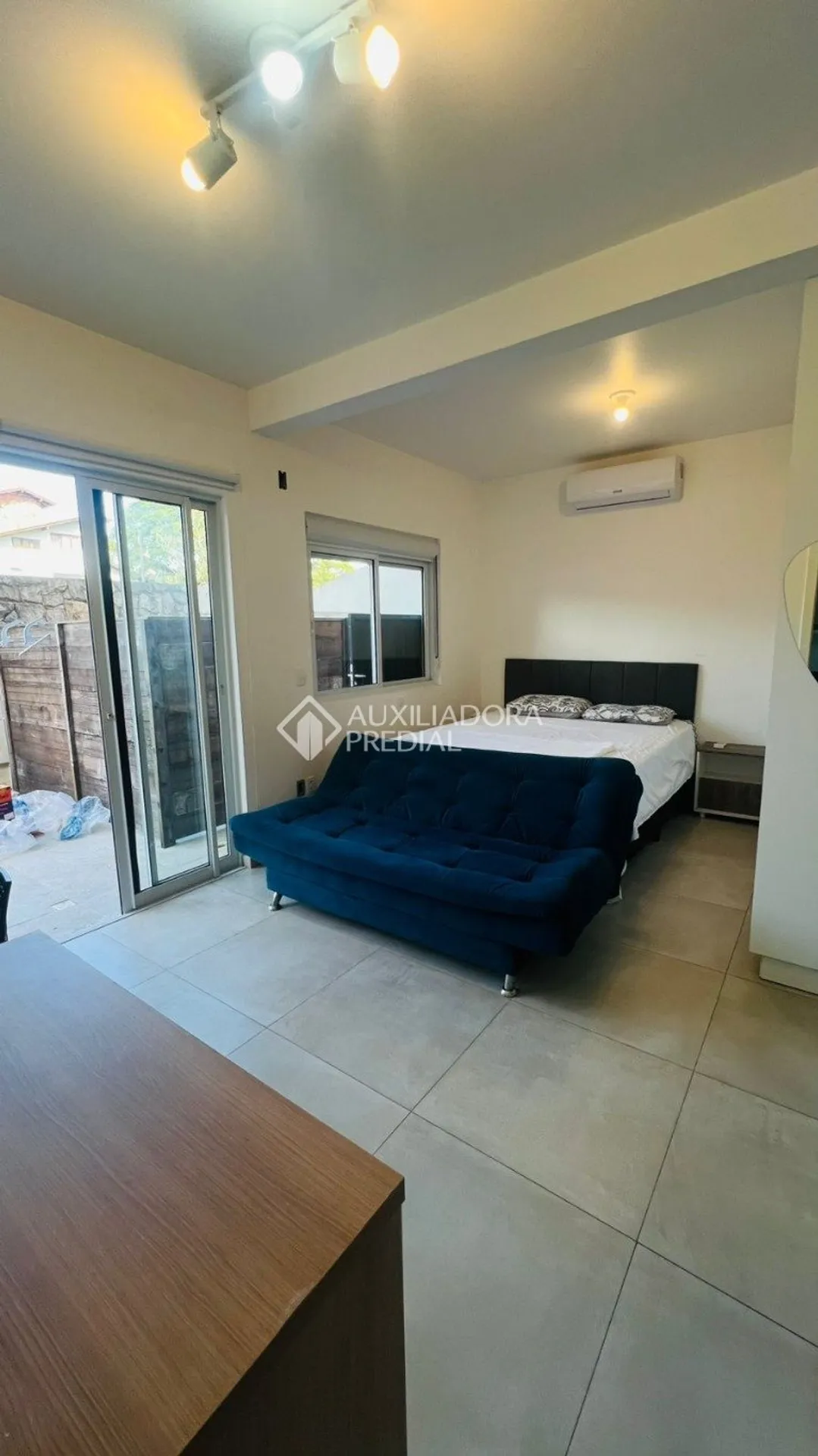 Furnished 45 m² studio on the 2nd floor with no parking
