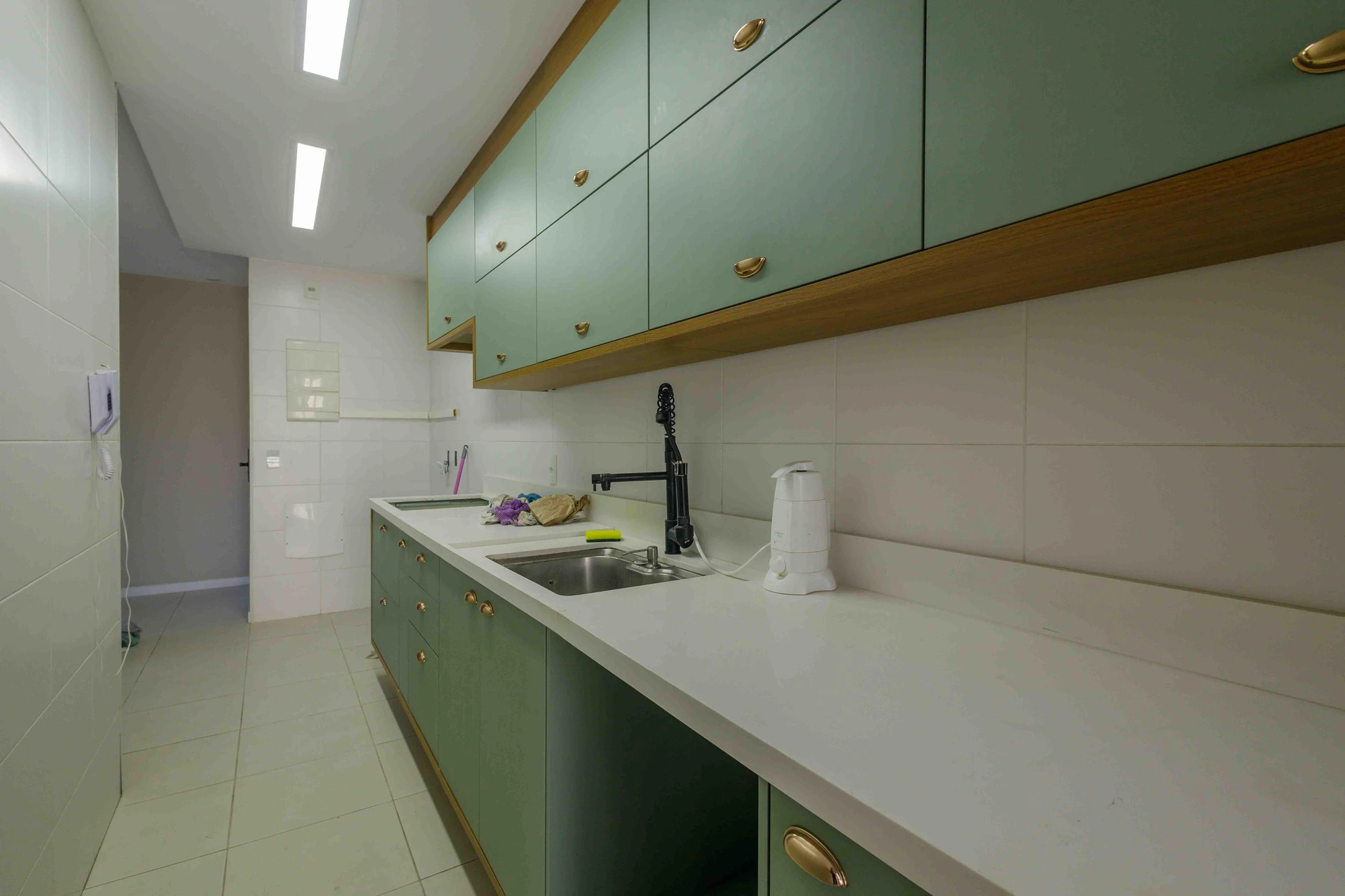 Apartment, 166 m², with a glass-enclosed balcony — photo 13