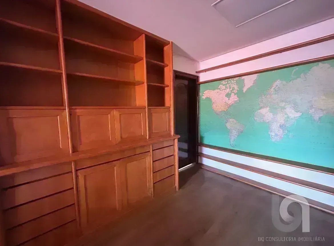 Casa com 6 quartos e cozinha fechada, 3000 m² — photo 4