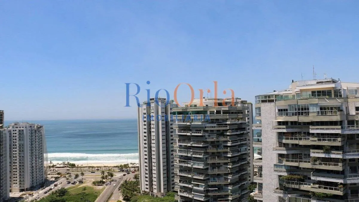 Unfurnished apartment with 4 bedrooms and 5 bathrooms — photo 68