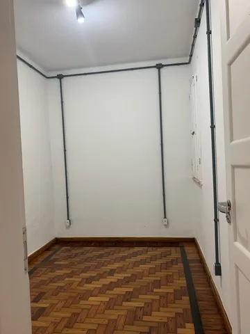 Reformed apartment with 2 bedrooms and a closed kitchen — photo 2