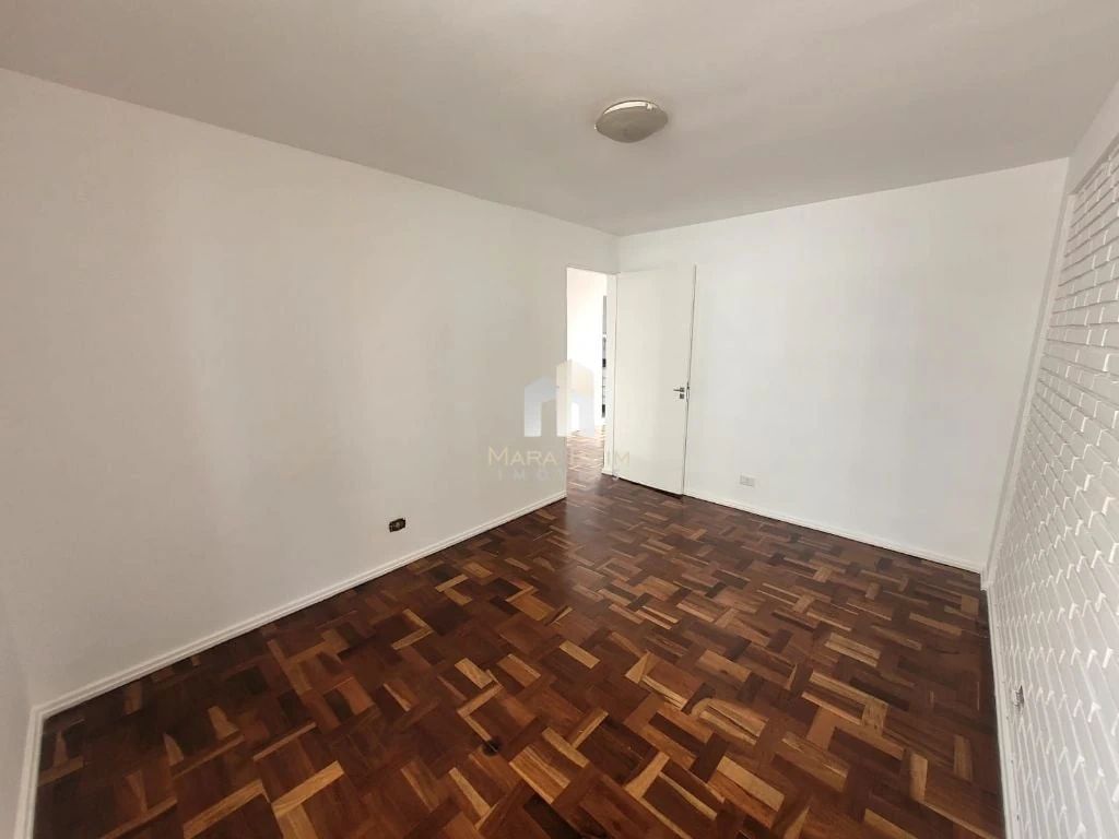 3-bedroom apartment with wood or laminate floors in Curitiba — photo 5