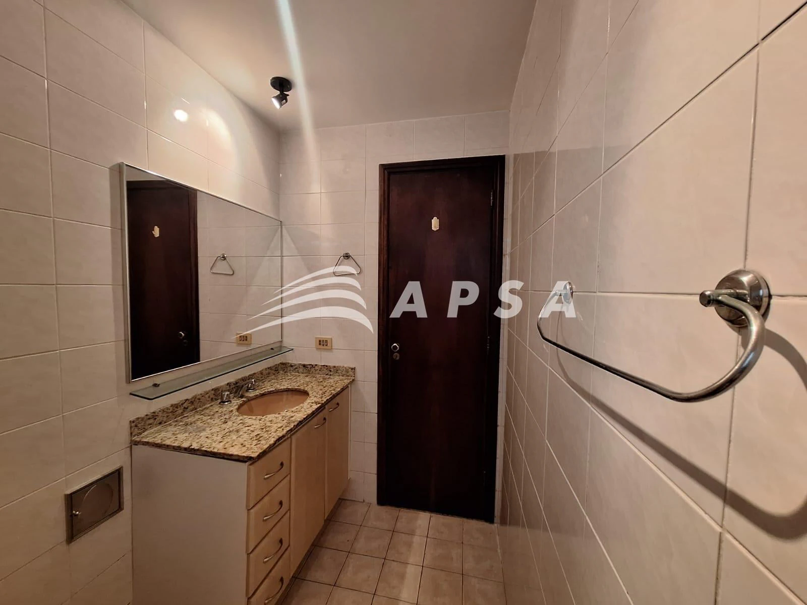 120 m² apartment with 3 bedrooms and separate kitchen — photo 7