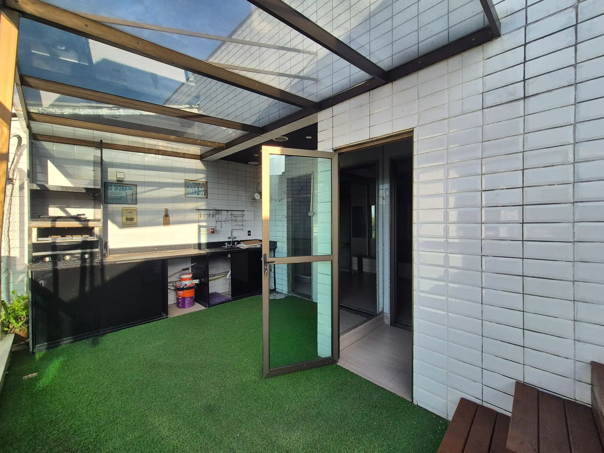 Apartamento de 2 quartos em condomínio com piscina — photo 6