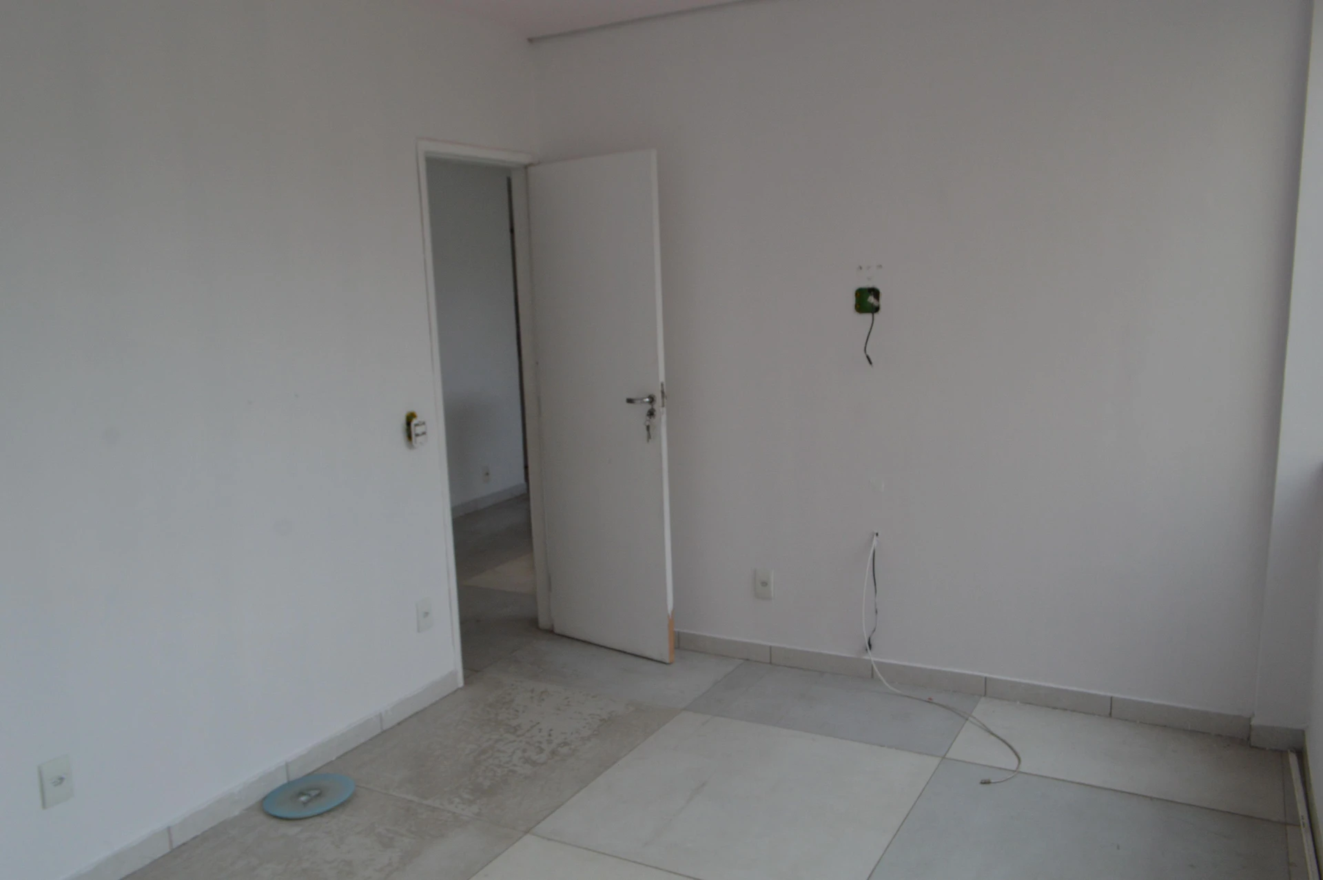 House, 60 m², with a glass-enclosed balcony — photo 29