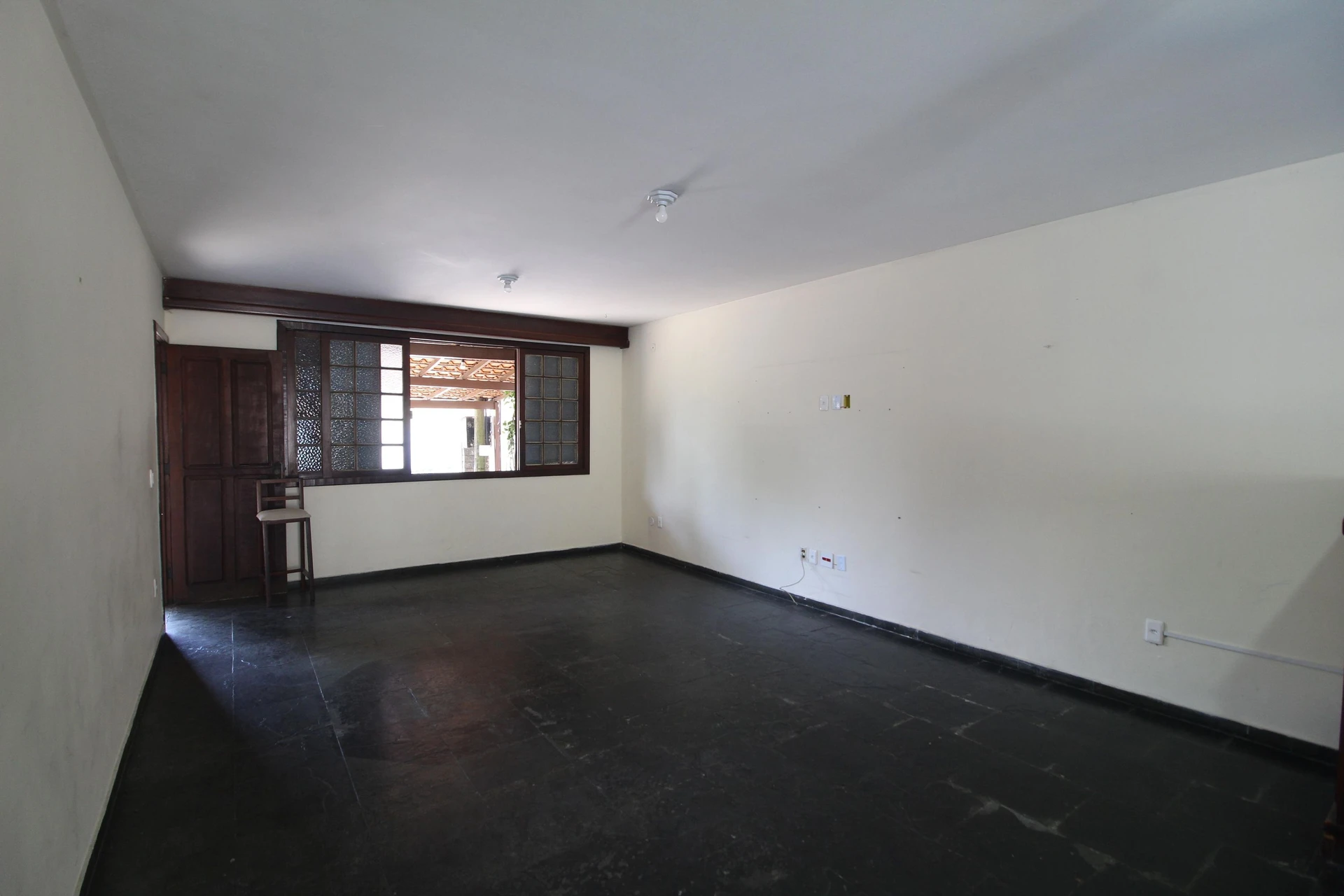 4-bedroom house with a bathtub in Rio de Janeiro — photo 26