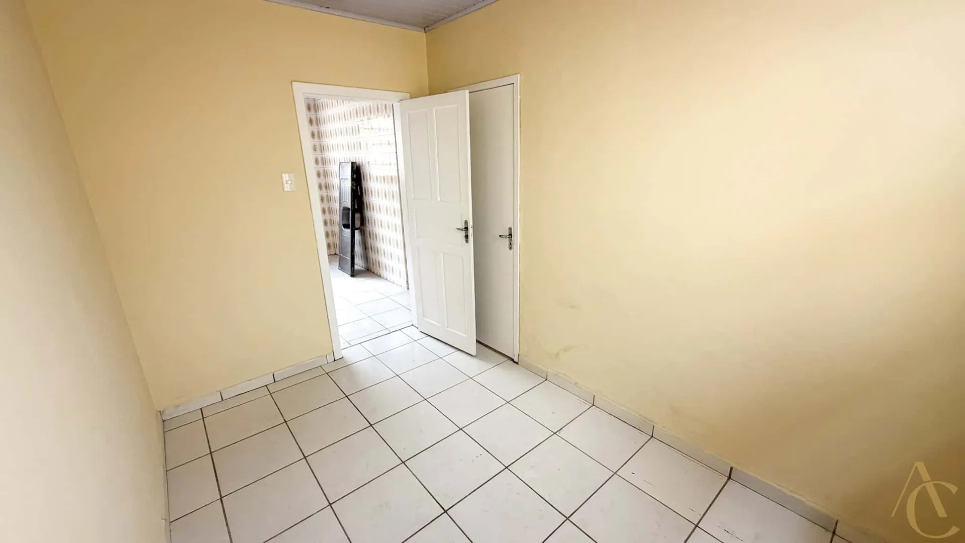 Casa residencial com 4 quartos e 1 banheiro, 263 m² — photo 29