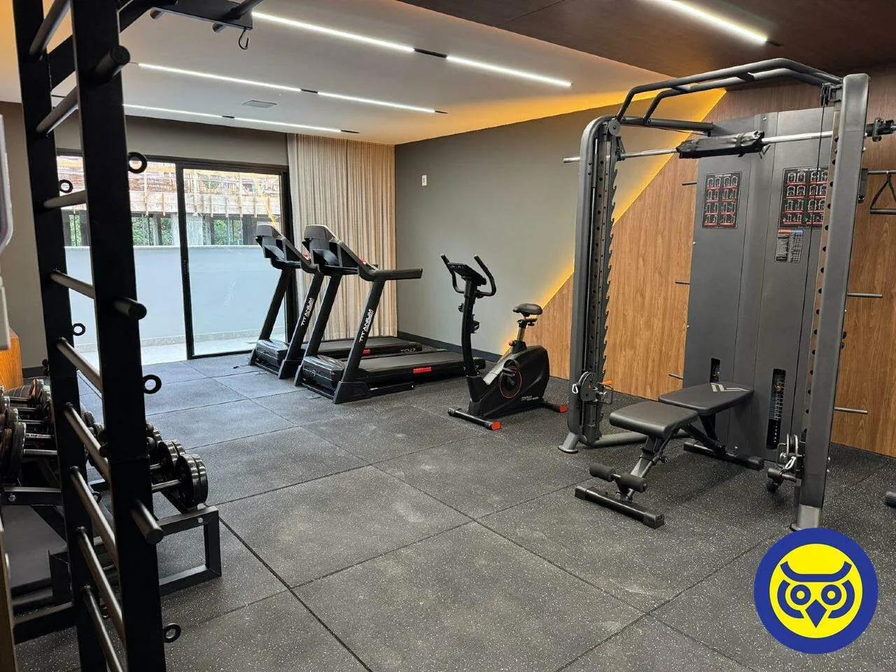 Furnished studio in a building with a gym — photo 10
