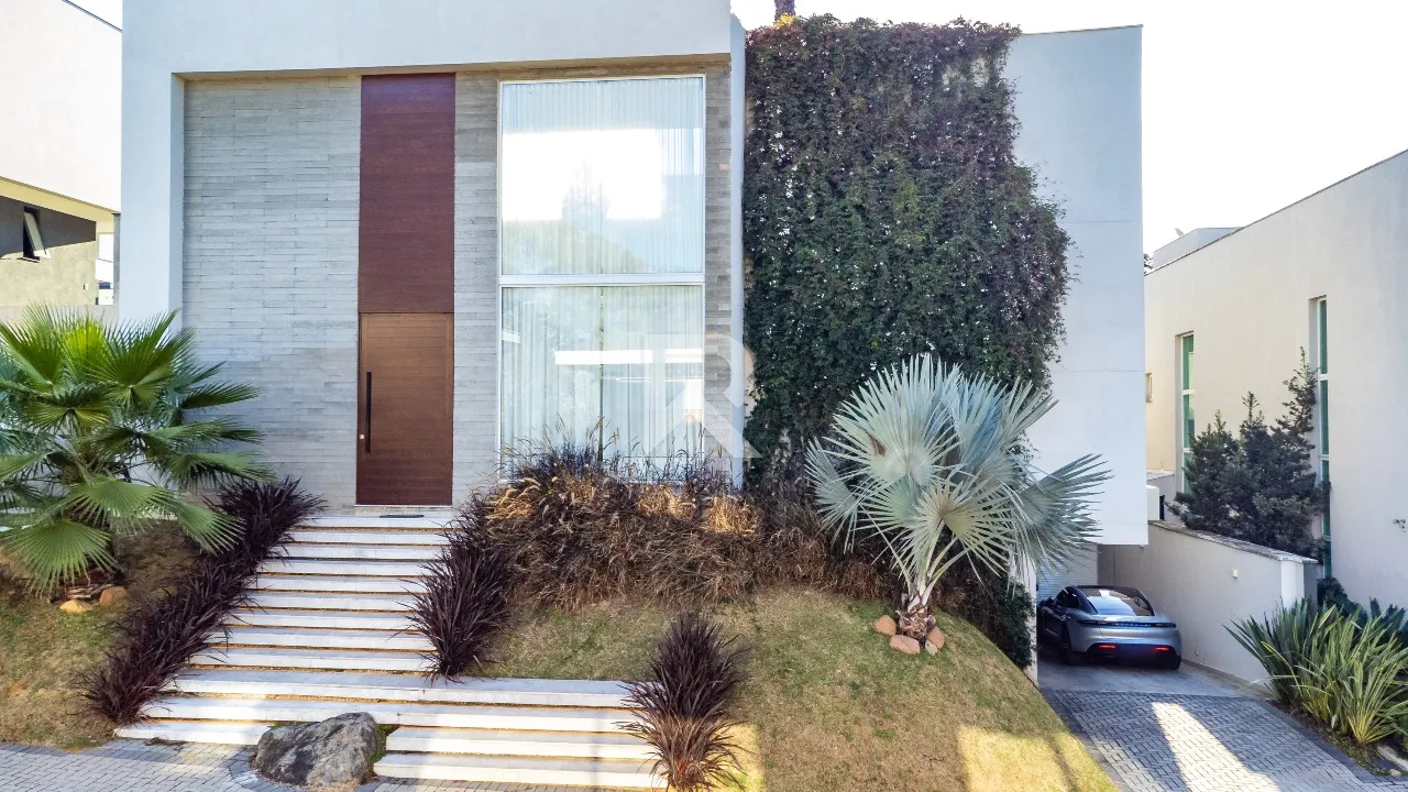House with open-plan kitchen and 400 m², 4 bedrooms — photo 3