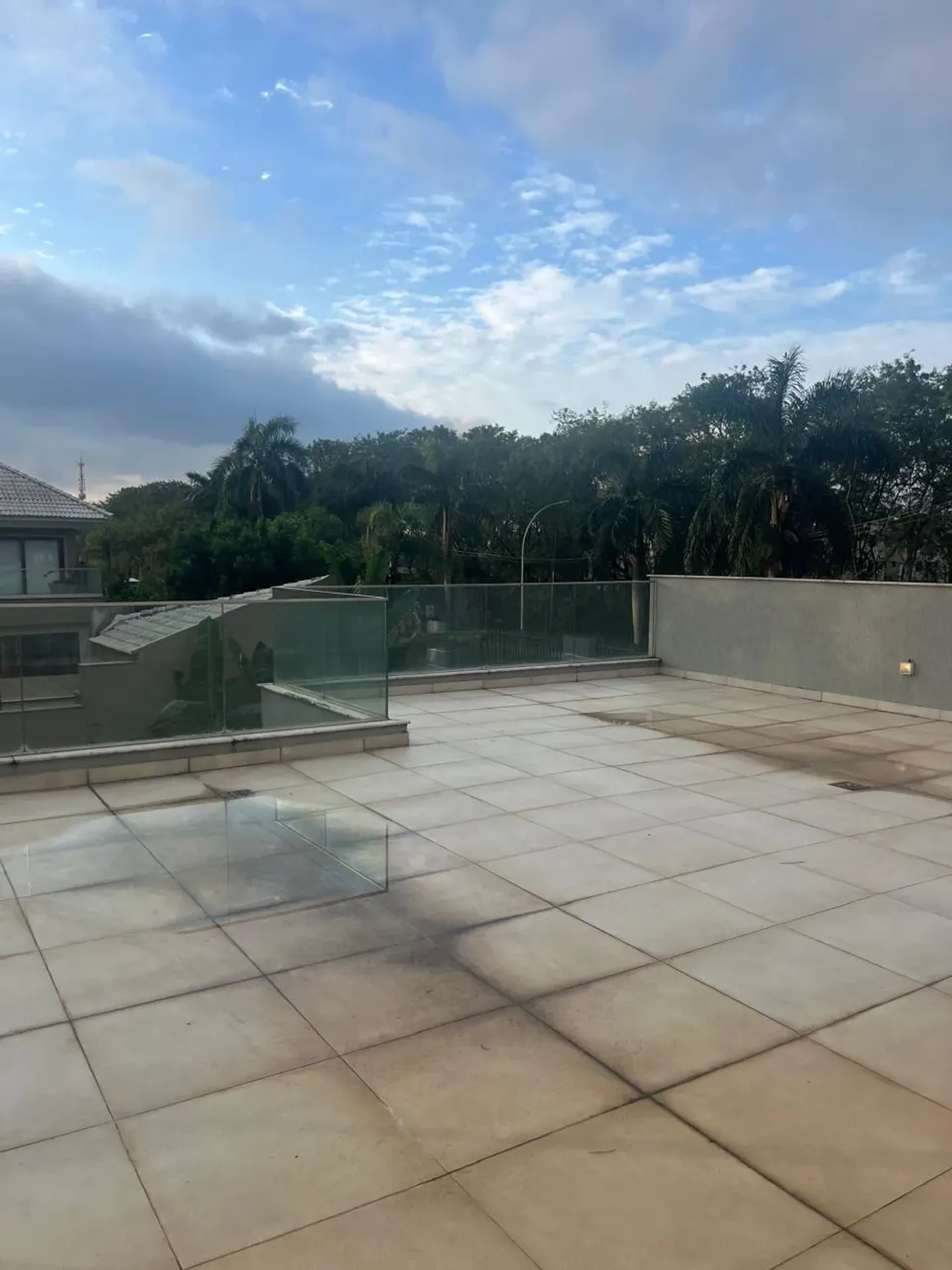 Furnished house with 5 en-suite bedrooms and 630 m² — photo 101