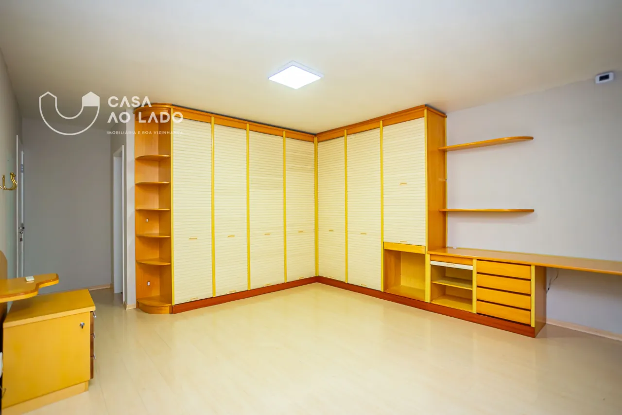 House with 4 bedrooms and 4 bathrooms, 315 m² — photo 12