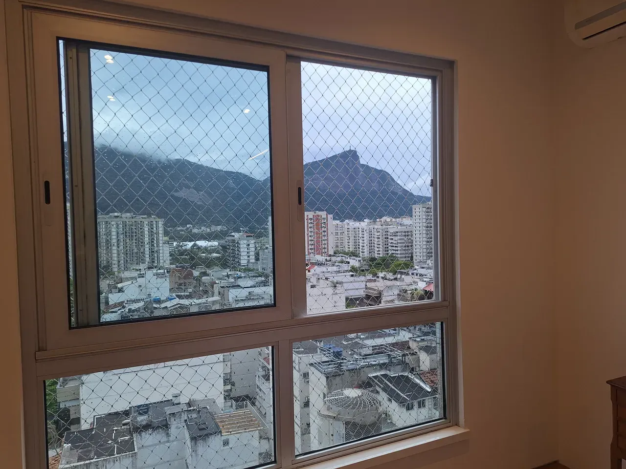3-bedroom apartment with 3 bathrooms, well kept — photo 3