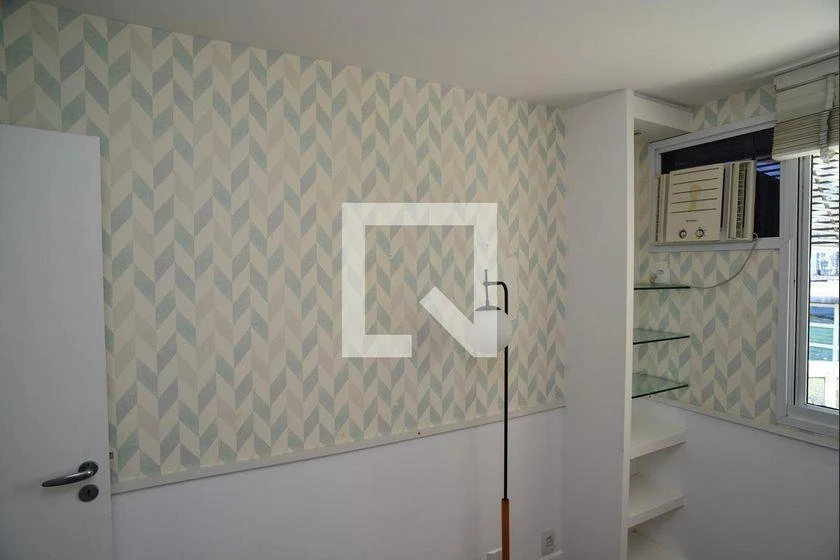 Apartamento com 2 quartos e cozinha fechada com fogão a gás — photo 29