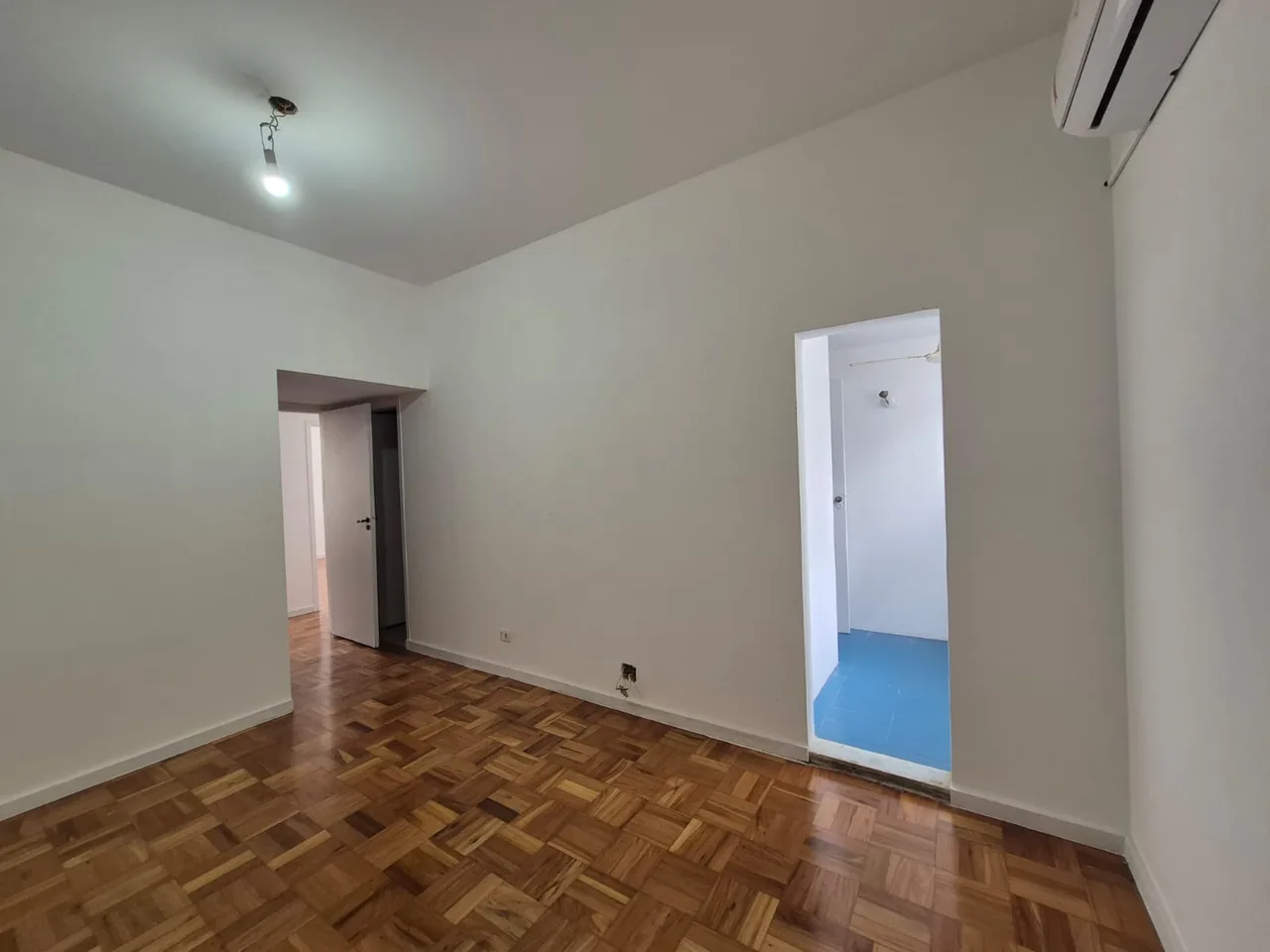 3-bedroom apartment with 3 bathrooms and city views — photo 19