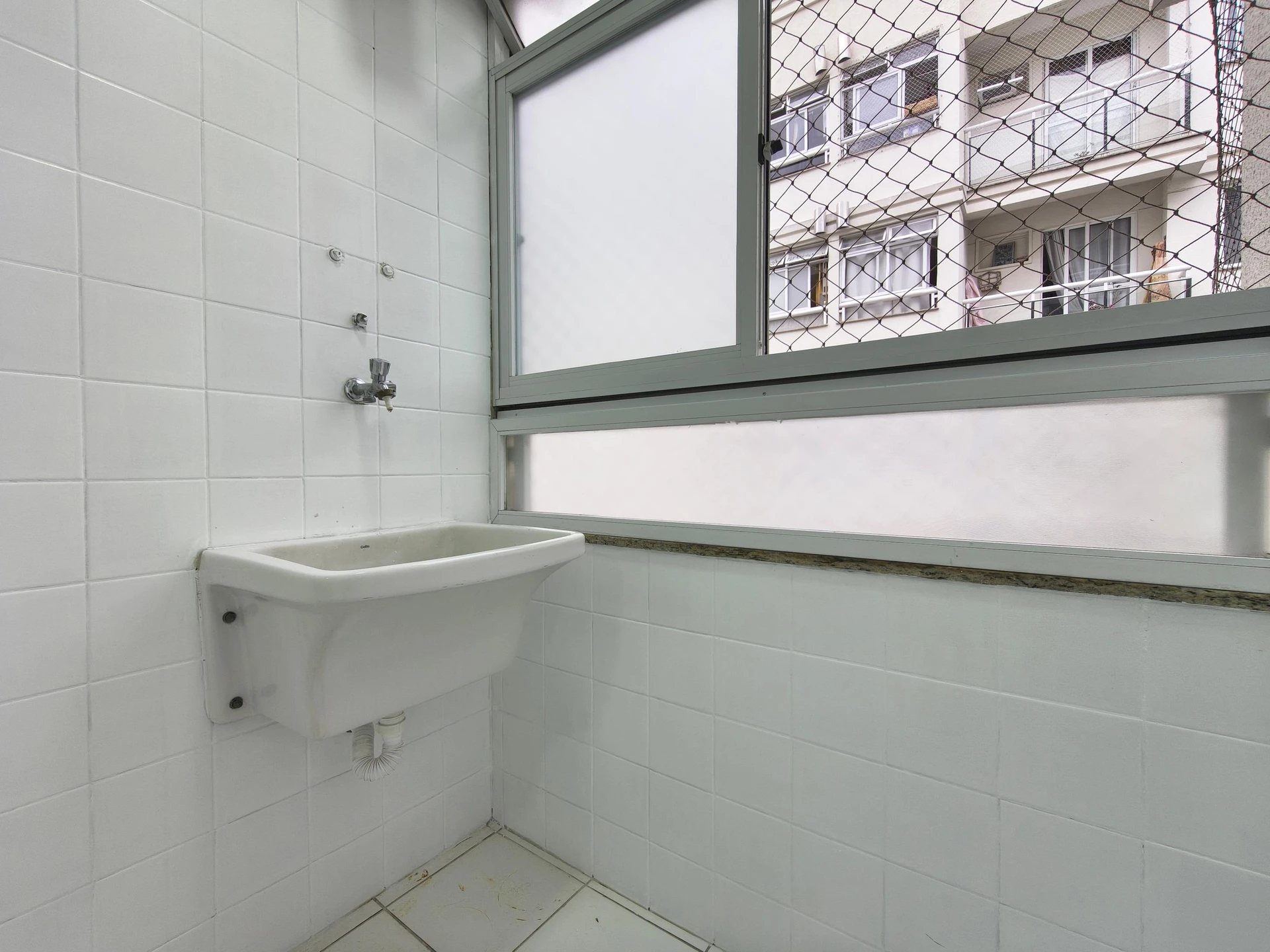 Home office in a 2-bedroom apartment, 57 m² — photo 18