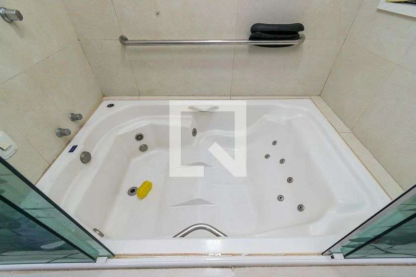 Casa de 400 m² com 4 suítes e 6 banheiros — photo 13