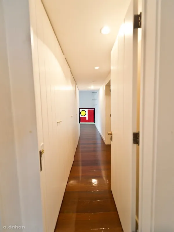 4-bedroom apartment with a glass-enclosed balcony — photo 15